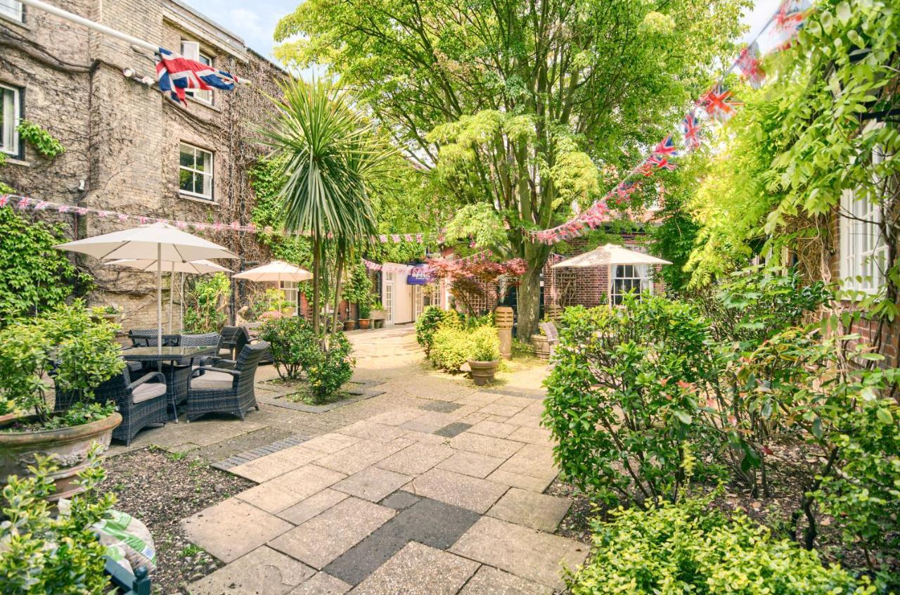 Mercure Salisbury White Hart Hotel & Apartments Екстериор снимка