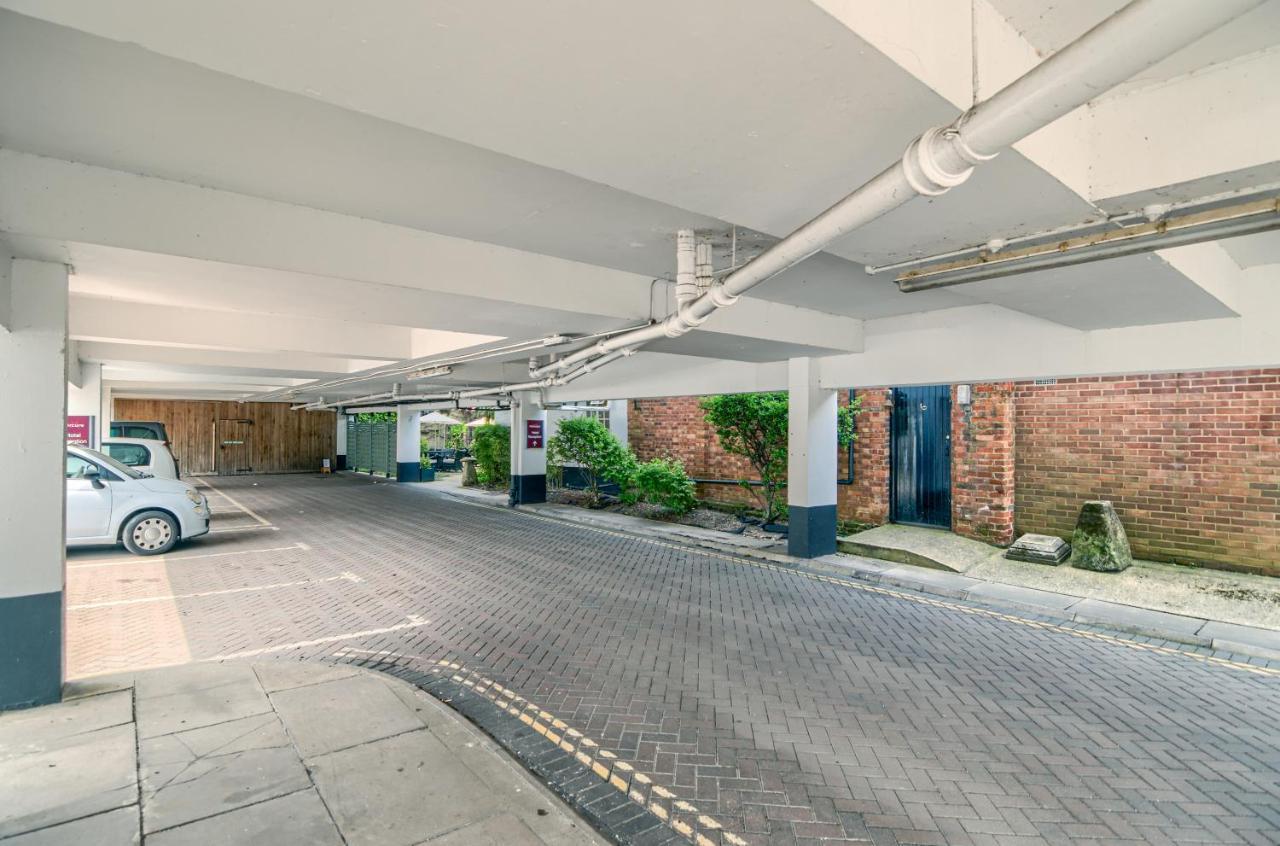 Mercure Salisbury White Hart Hotel & Apartments Екстериор снимка