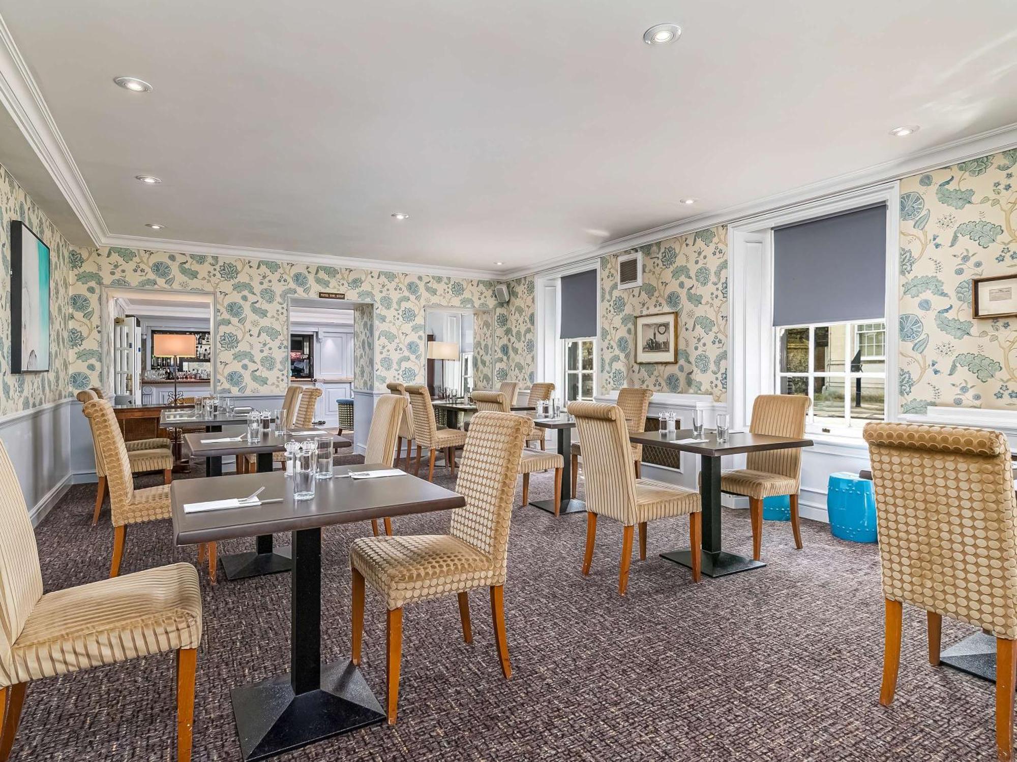 Mercure Salisbury White Hart Hotel & Apartments Екстериор снимка