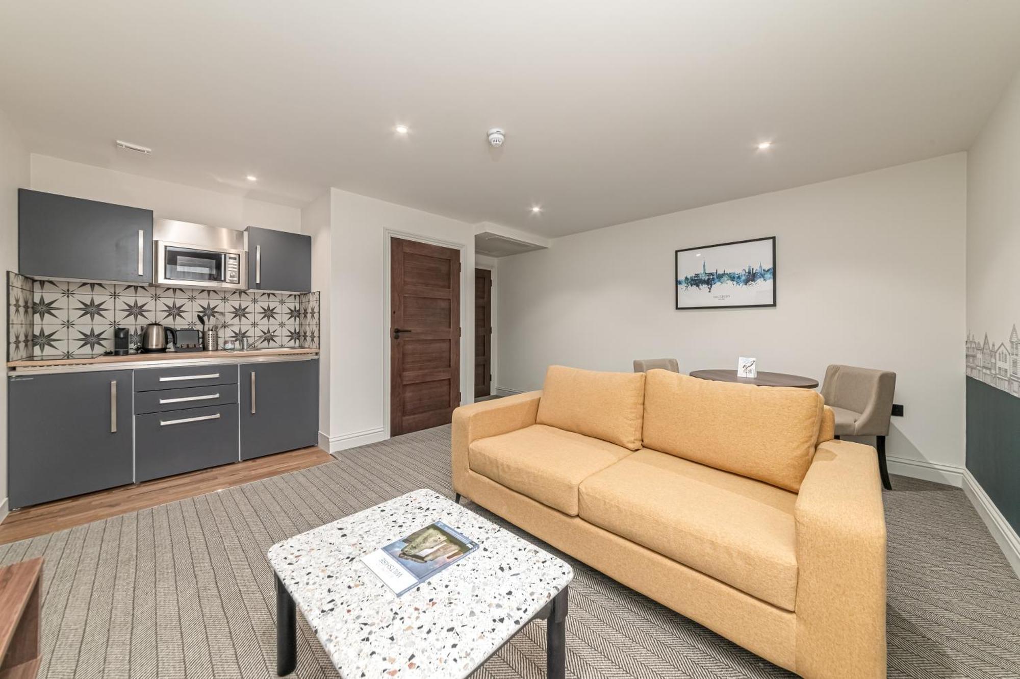 Mercure Salisbury White Hart Hotel & Apartments Екстериор снимка