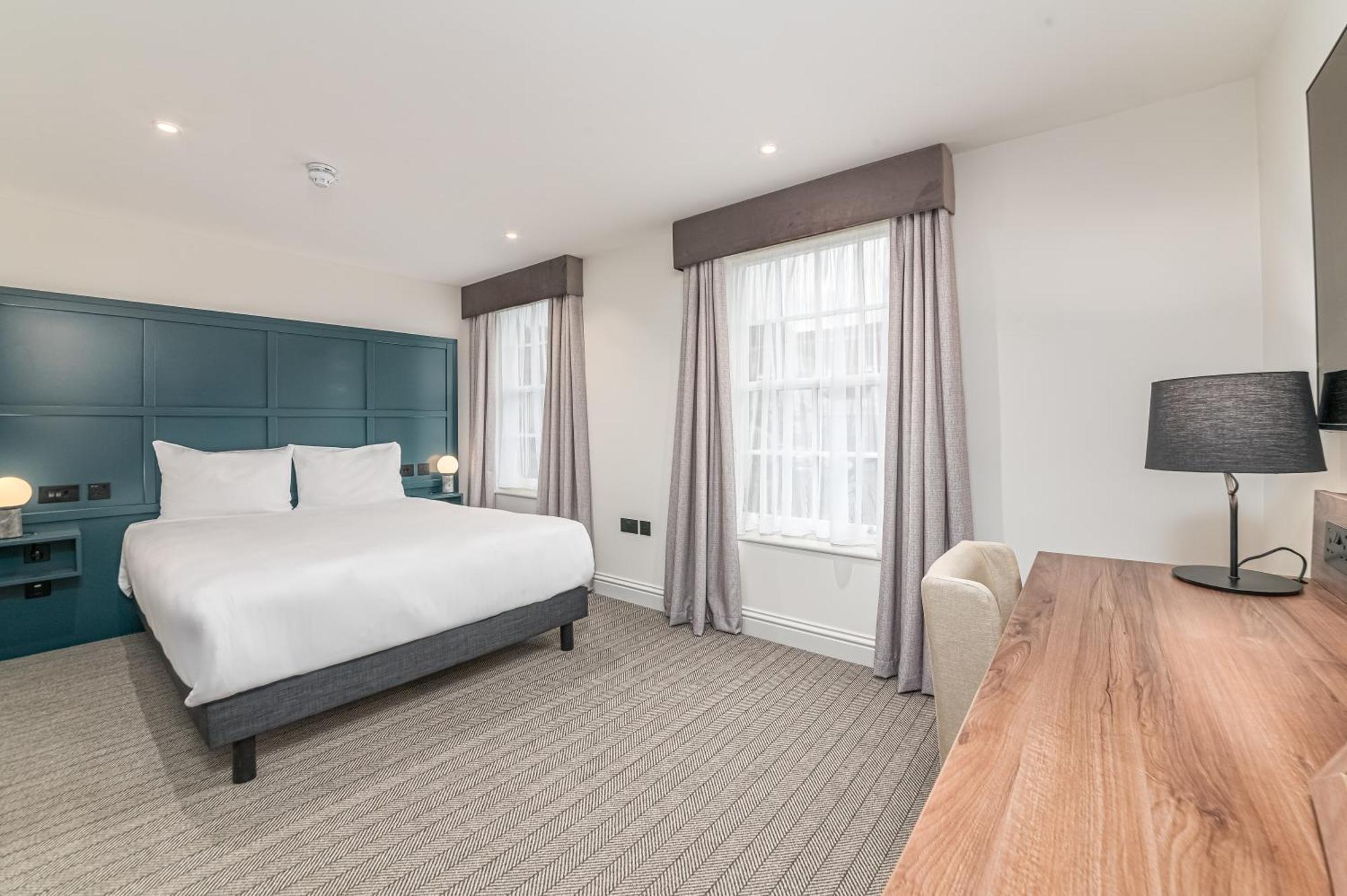 Mercure Salisbury White Hart Hotel & Apartments Екстериор снимка