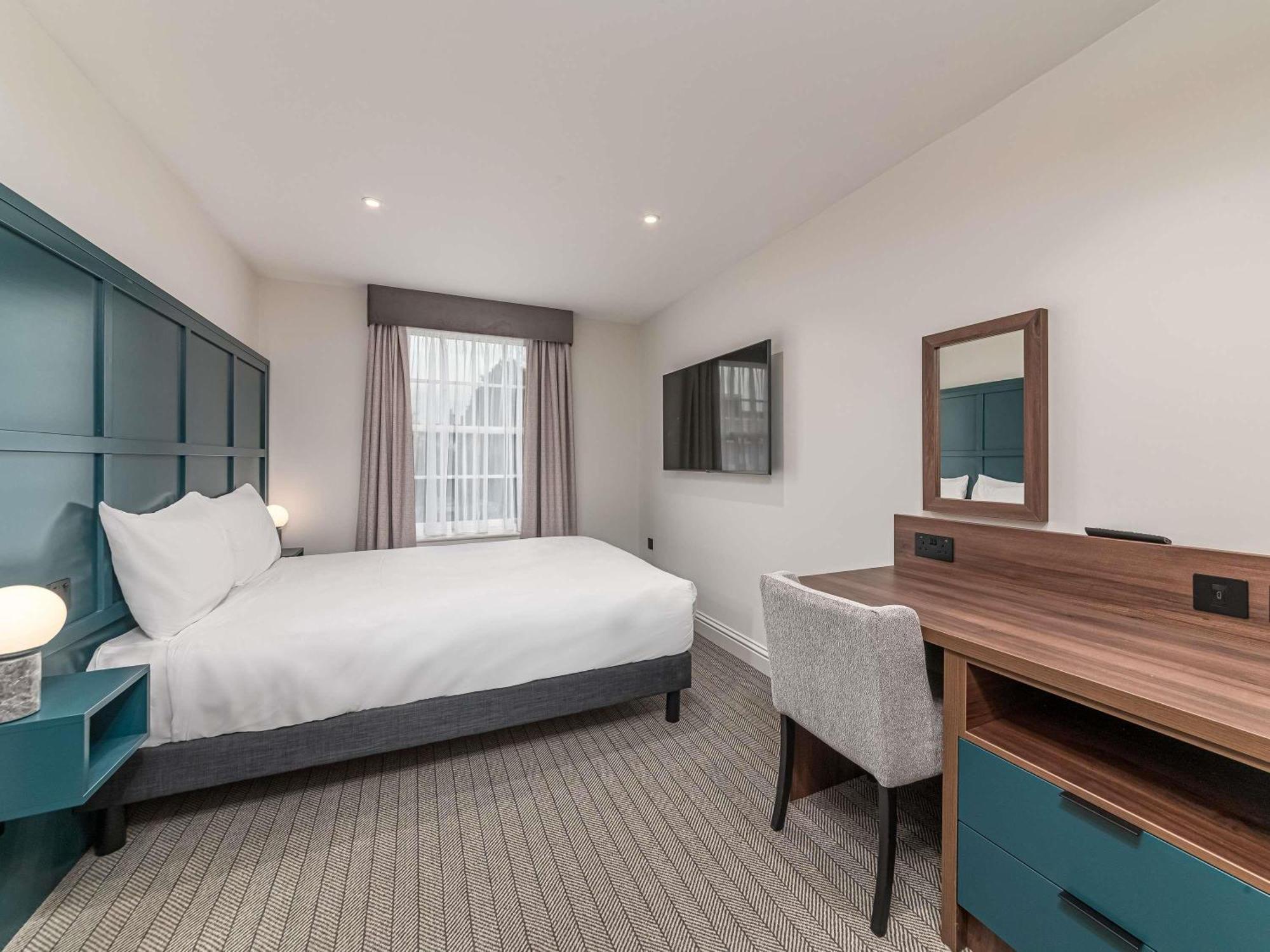 Mercure Salisbury White Hart Hotel & Apartments Екстериор снимка